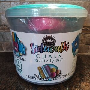 Loddie Doddie Sidewalk Chalk Activity Set